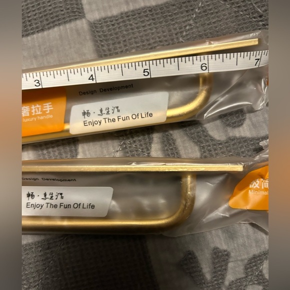 Gold pull handle - Picture 4 of 5